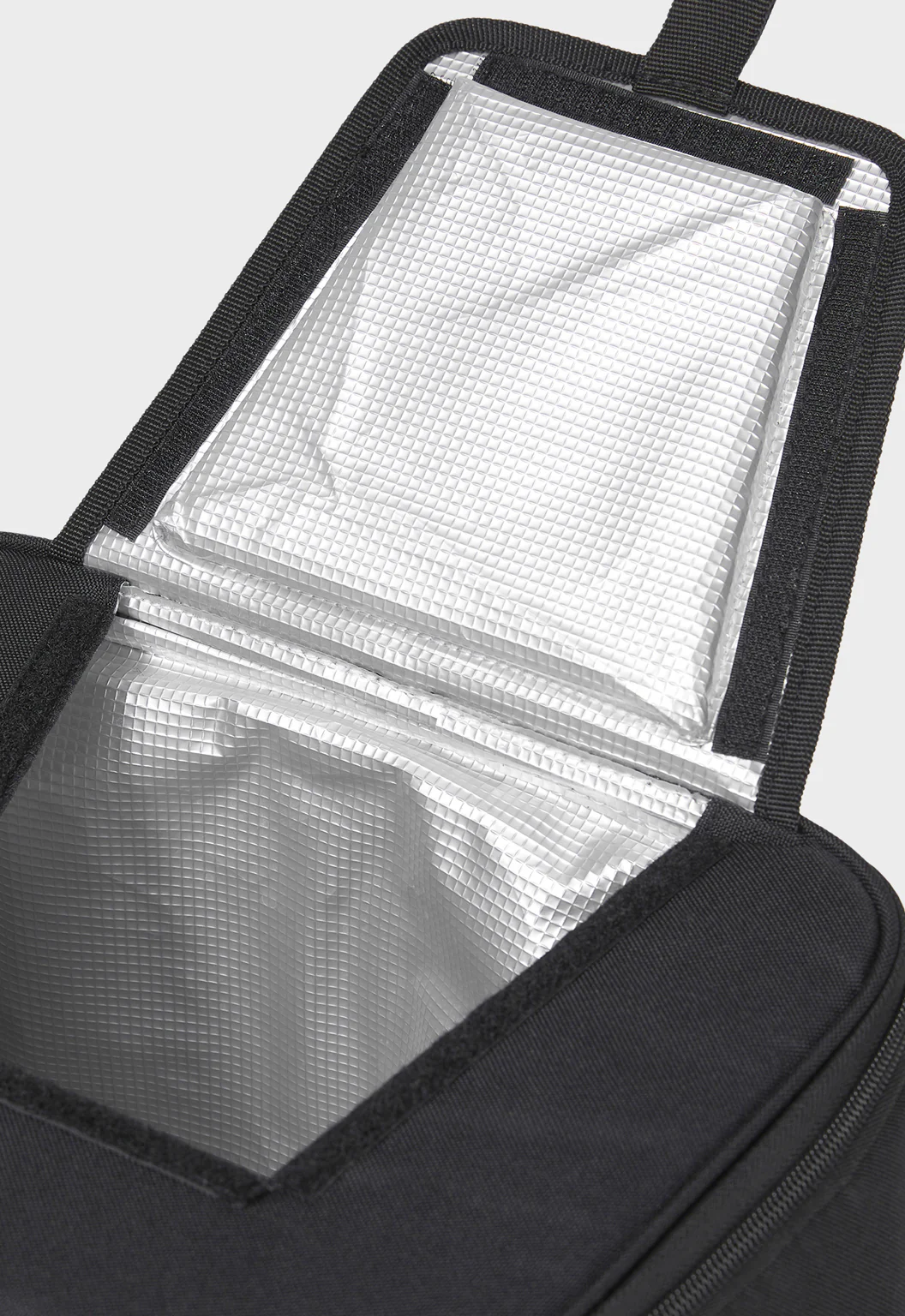 28 Can Cooler Backpack - Image 10