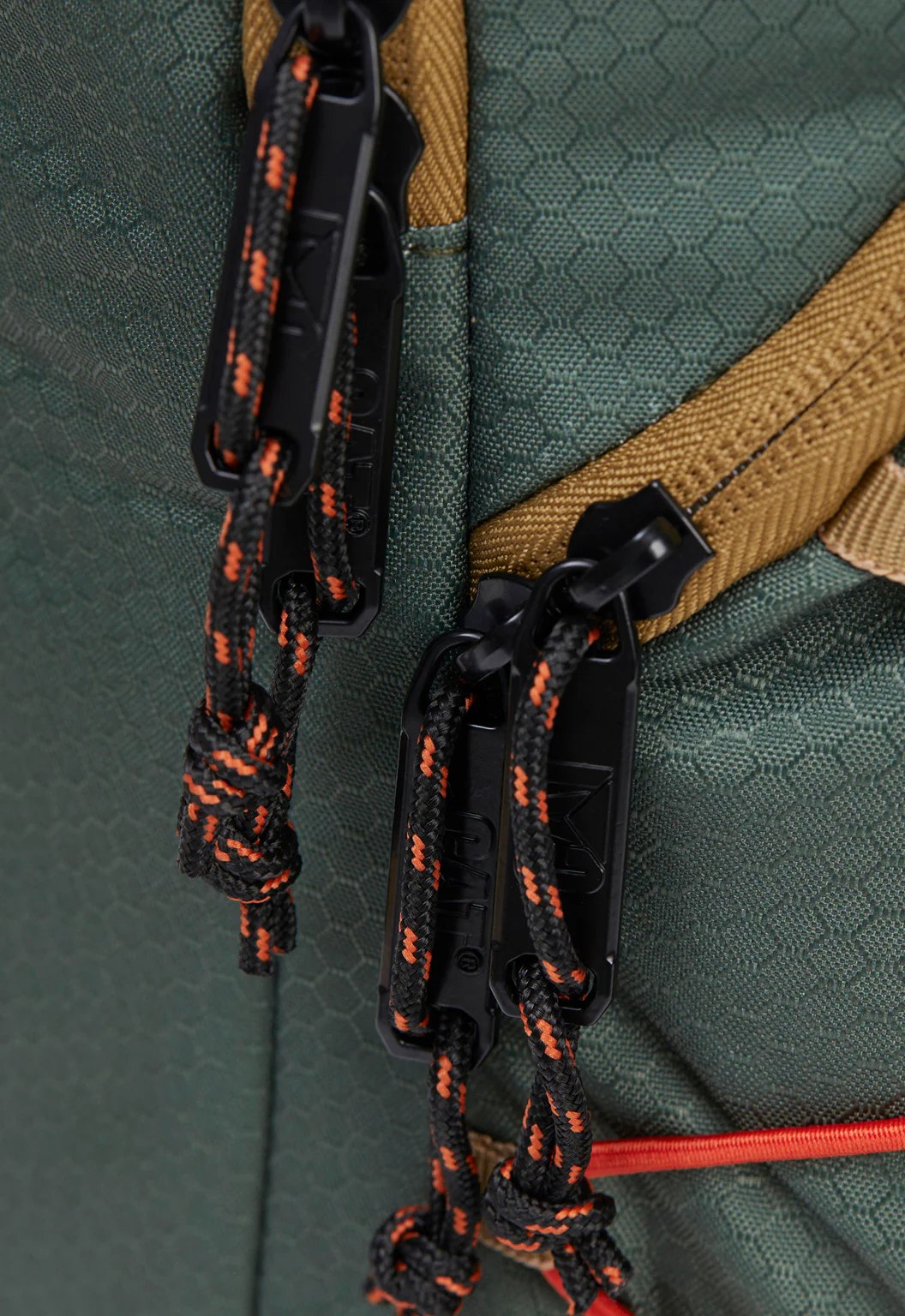 Le Meije Trekking Backpack - Eucalyptus - Image 4